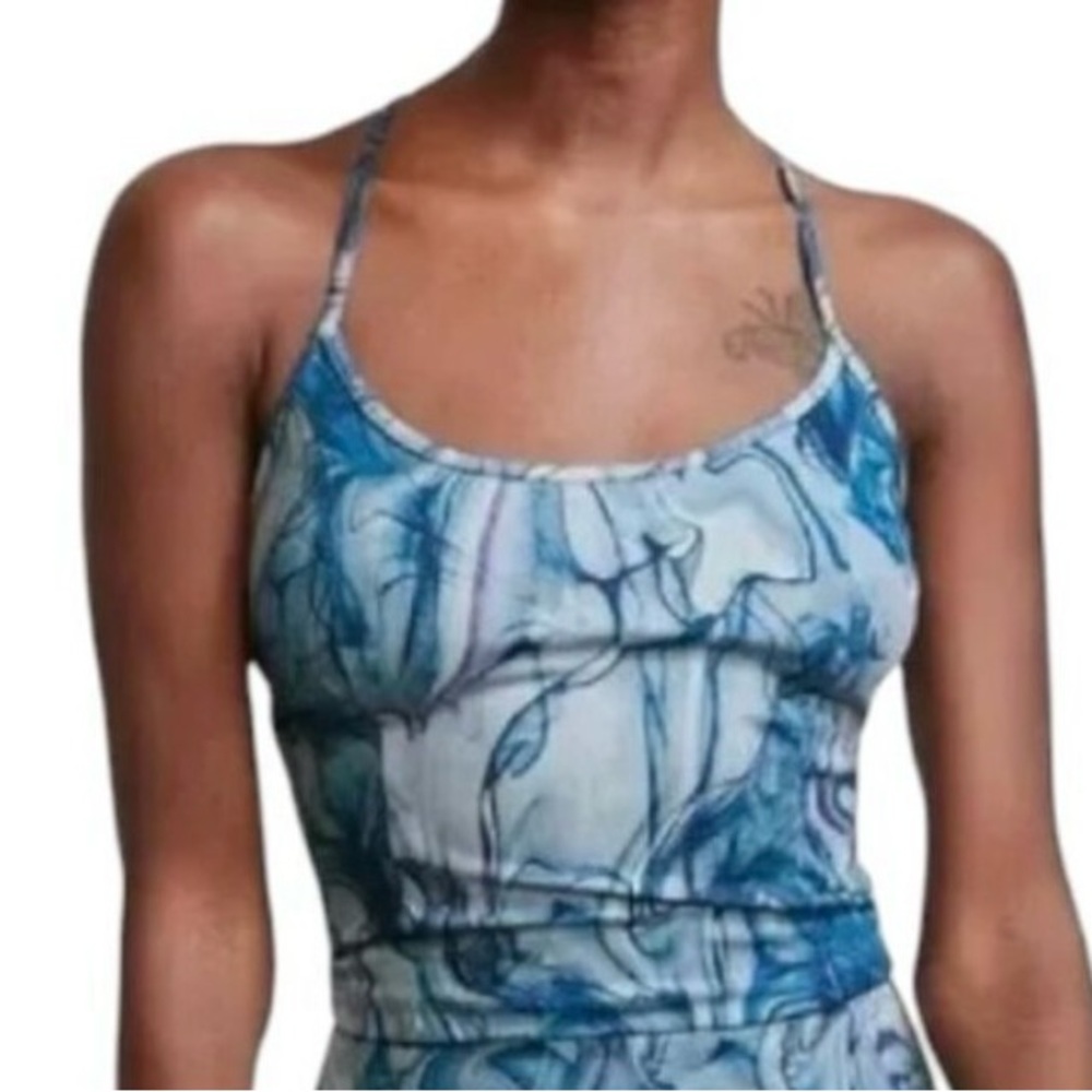 Victoria's Secret Blue Fitted Tank Top with Abstract Design